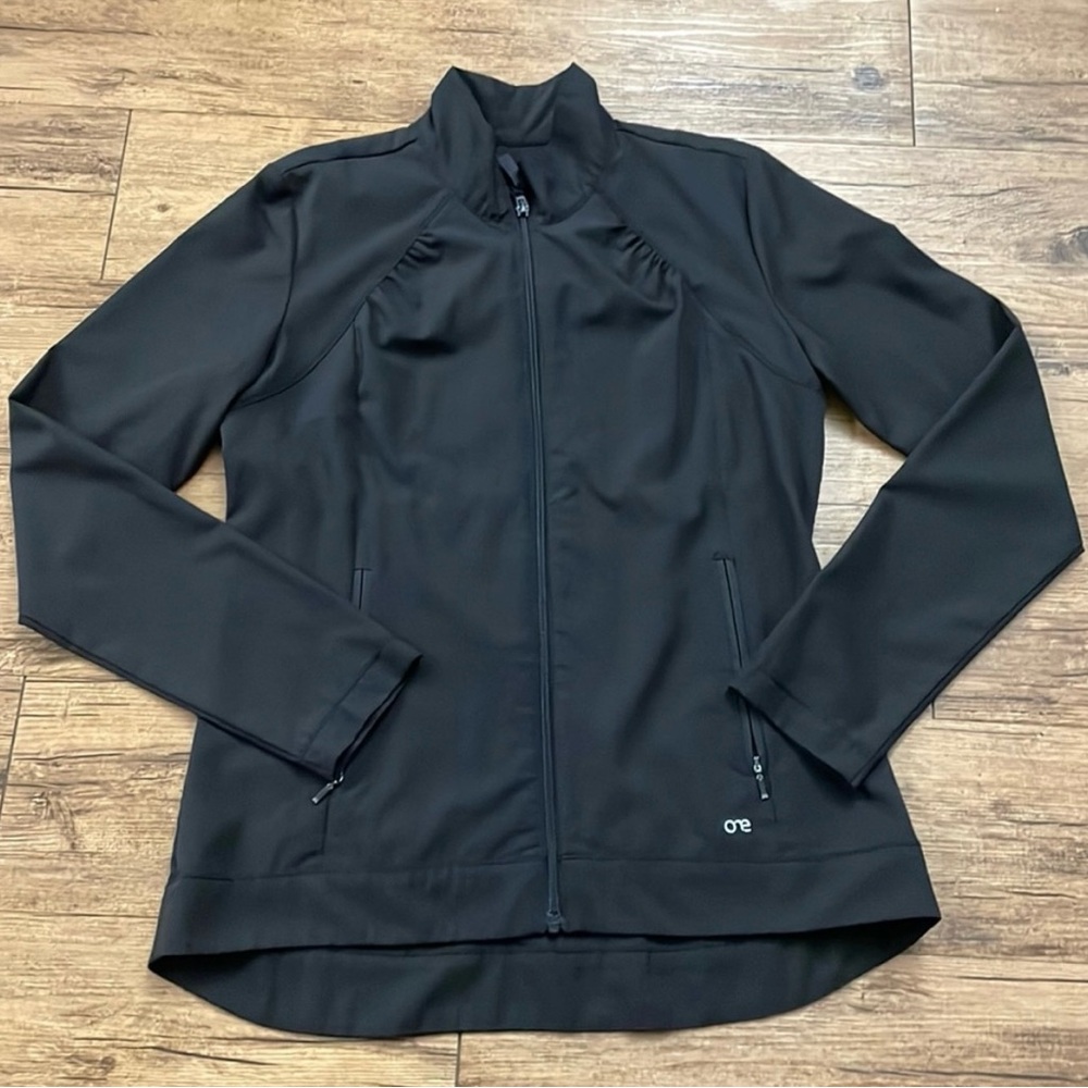 BARCO ONE 2 pocket zip scrub jacket small